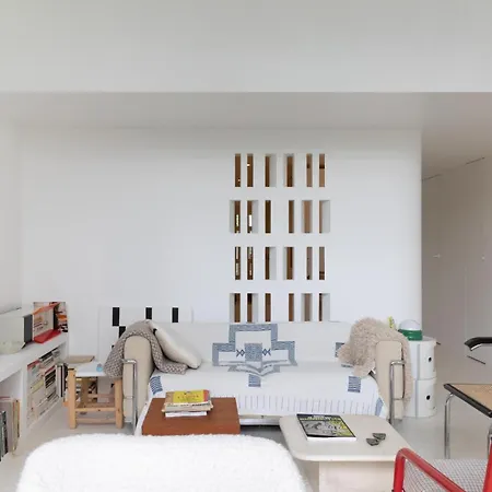 Stylish 2bd With Balcony Belleville 公寓 *